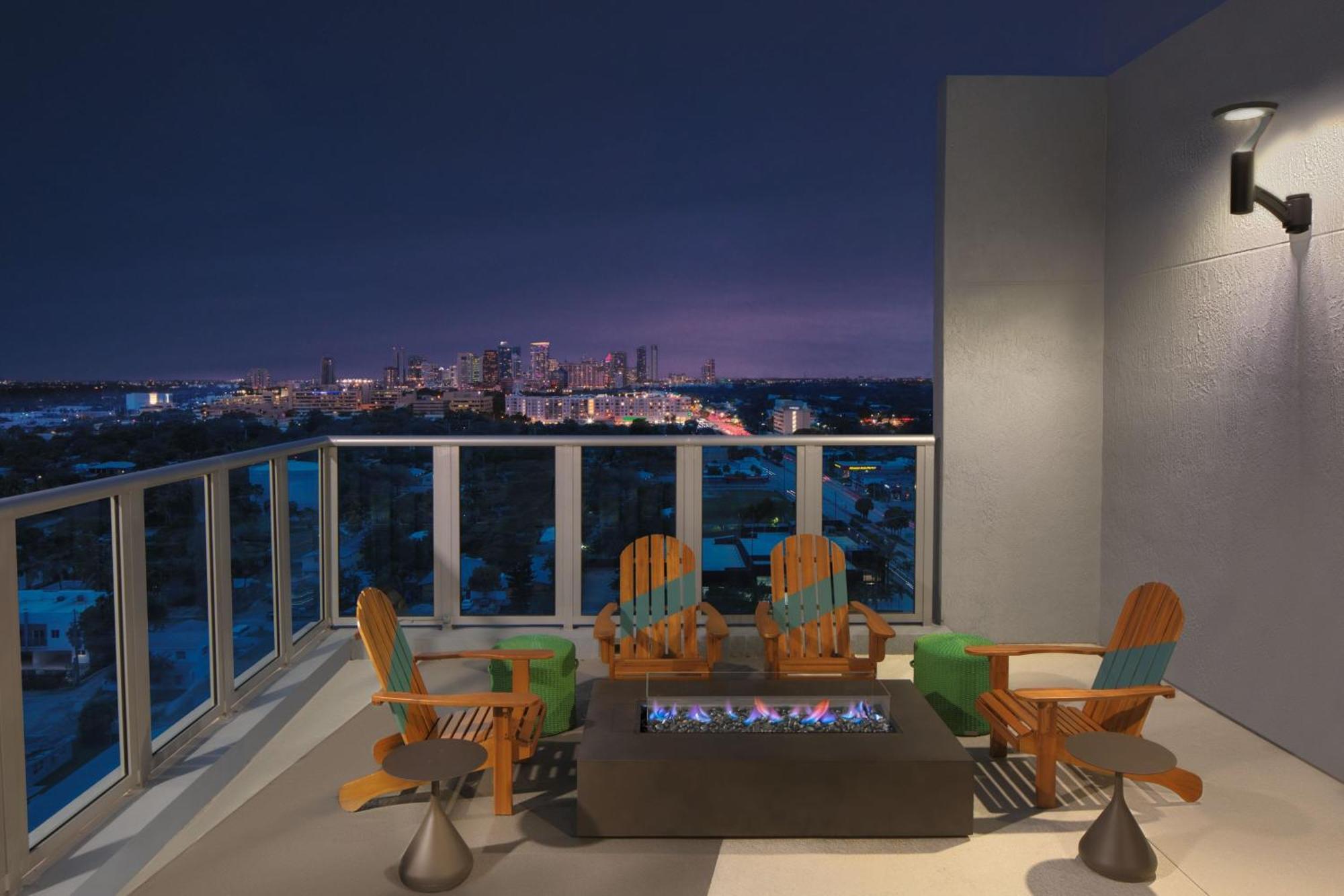Aloft Fort Lauderdale Airport & Cruise Port Exterior photo