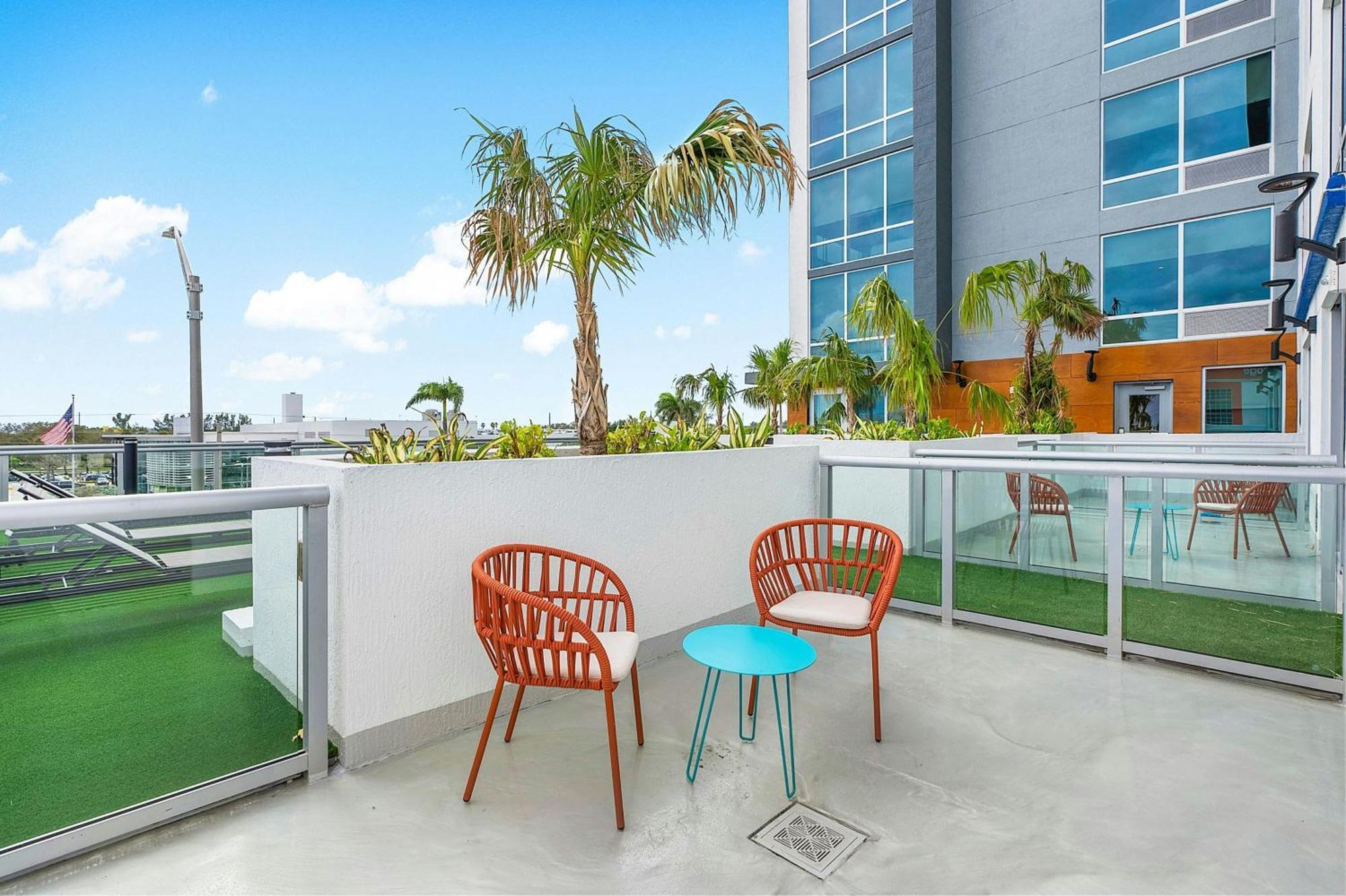 Aloft Fort Lauderdale Airport & Cruise Port Exterior photo